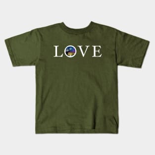 Zen Outdoors Love white graphx Kids T-Shirt